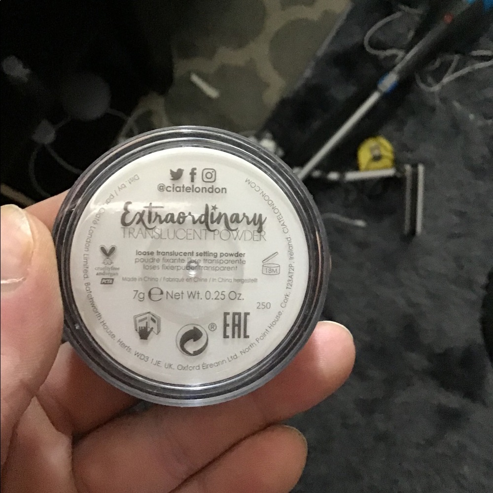 Ciate Translucent Powder - Picture 3 of 4